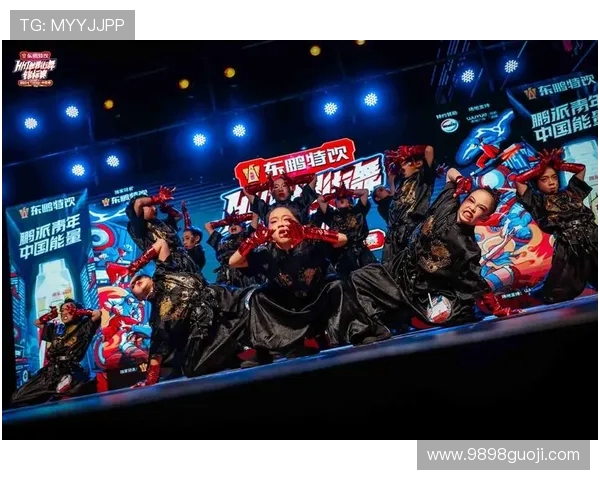 成都街舞队与上海街舞队赛后复盘探讨配合默契与舞台表现的精彩瞬间