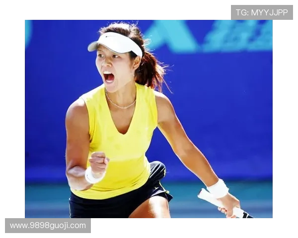 李伟专访：从青涩少年到网球明星的奋斗与成长之路